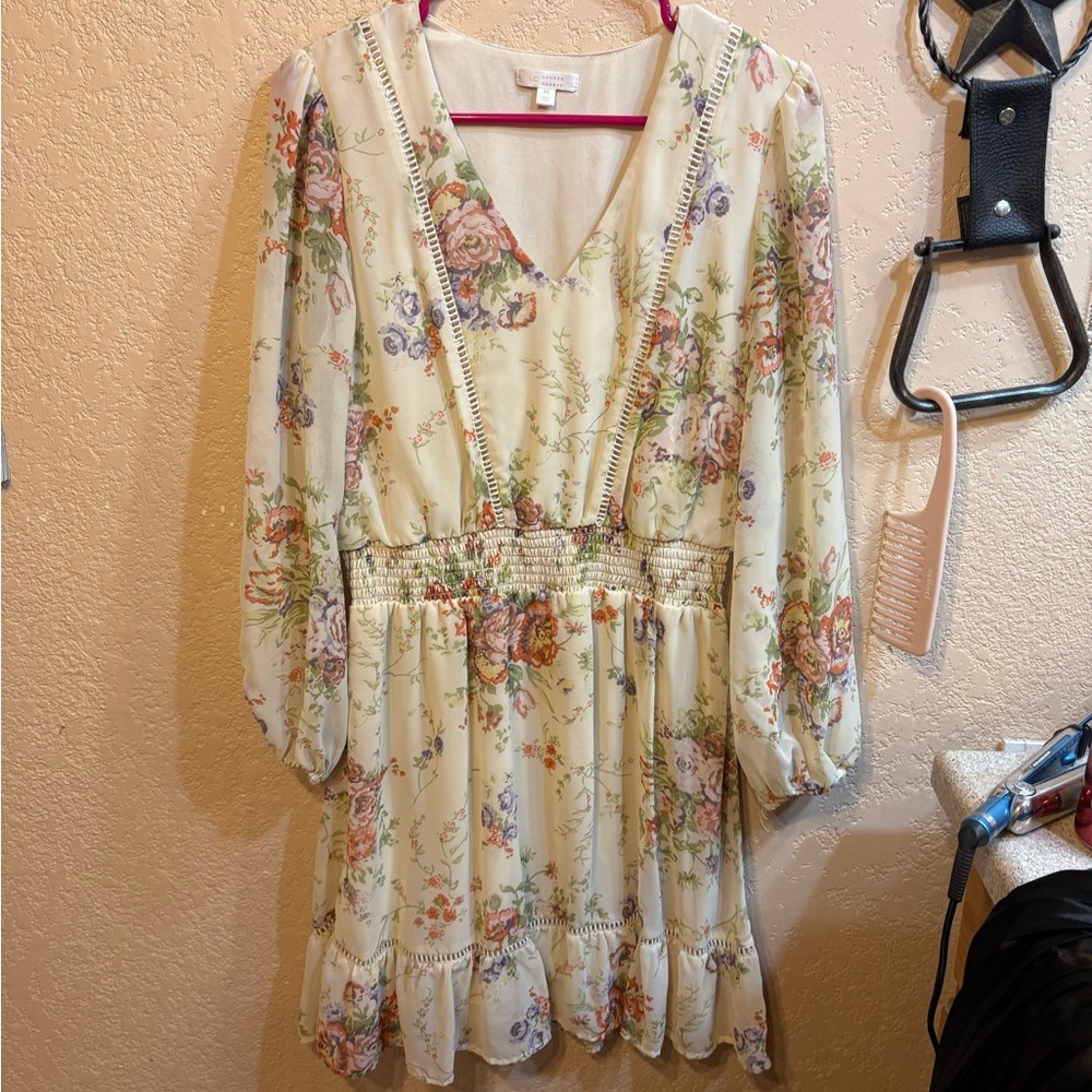 Floral V-Neck Dress with Long Sleeves